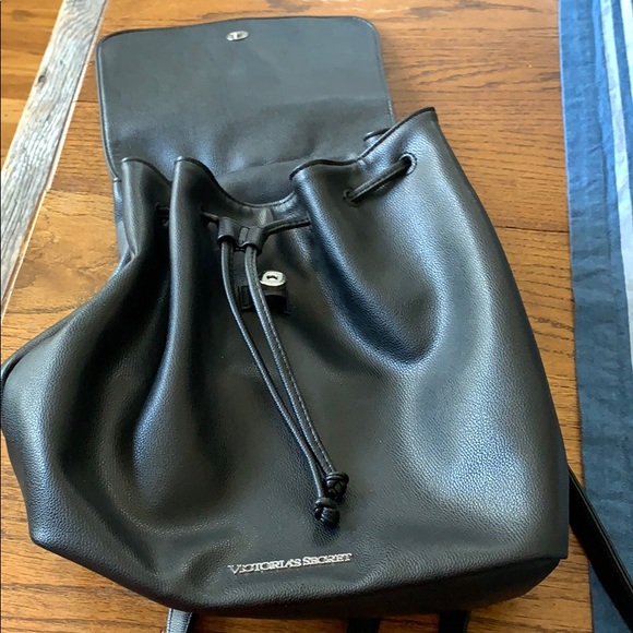 Black drawstring backpack style bag - Picture 2 of 3